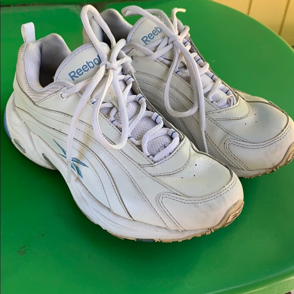 Chunky Reebok Tennis Shoes. Size 6 (US).
